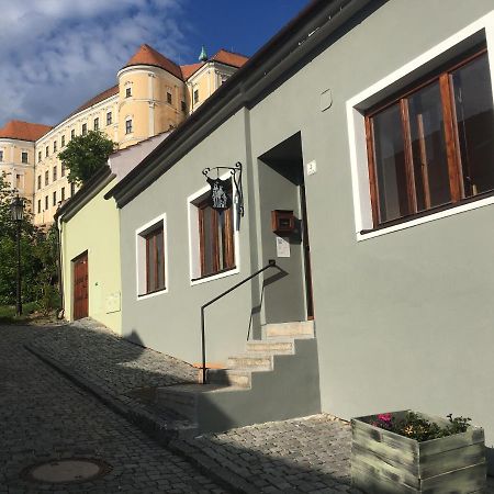 Castle-Wall-Inn มิคูลอฟ ภายนอก รูปภาพ